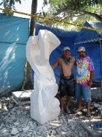 Con el escultor Donald Jimenez en el Simposio Internacional de Escultura en Puntarenas